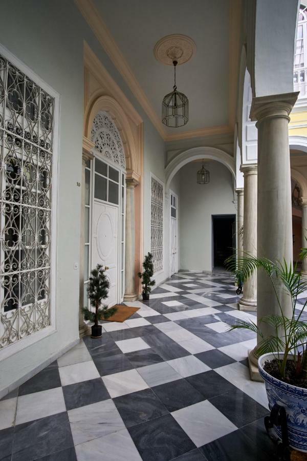 Pajaritos Palace By Valcambre Sevilla Bagian luar foto